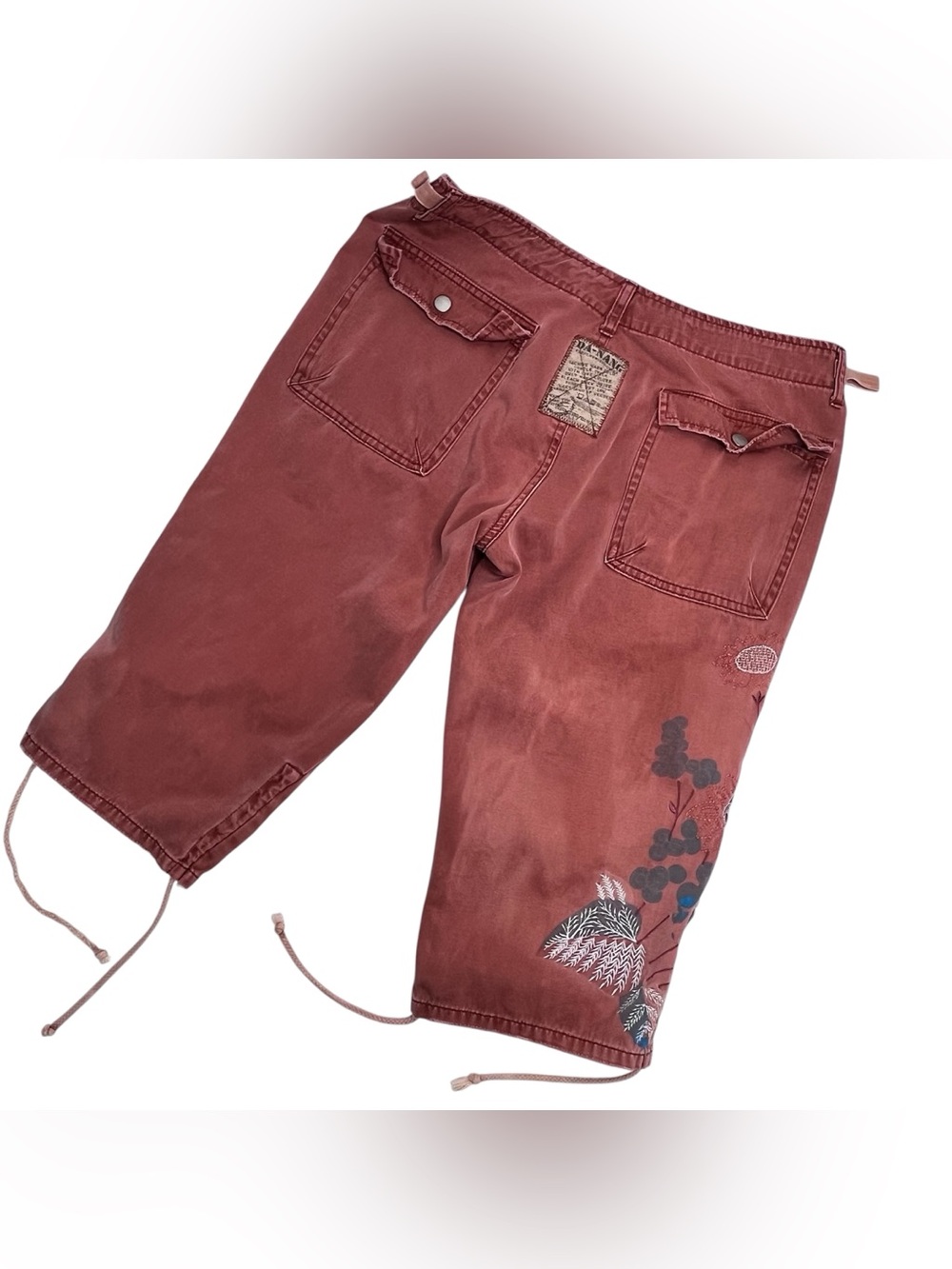 DA-NANG Embroidered Y2K Vintage Low Rise Capris Size Medium